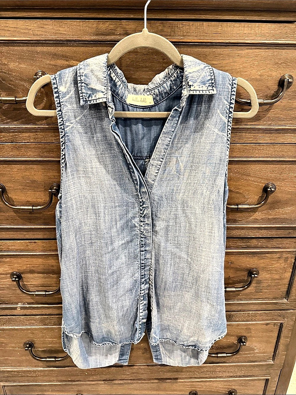 bella dahl Split Back Button Down Sleeveless Blue Medium